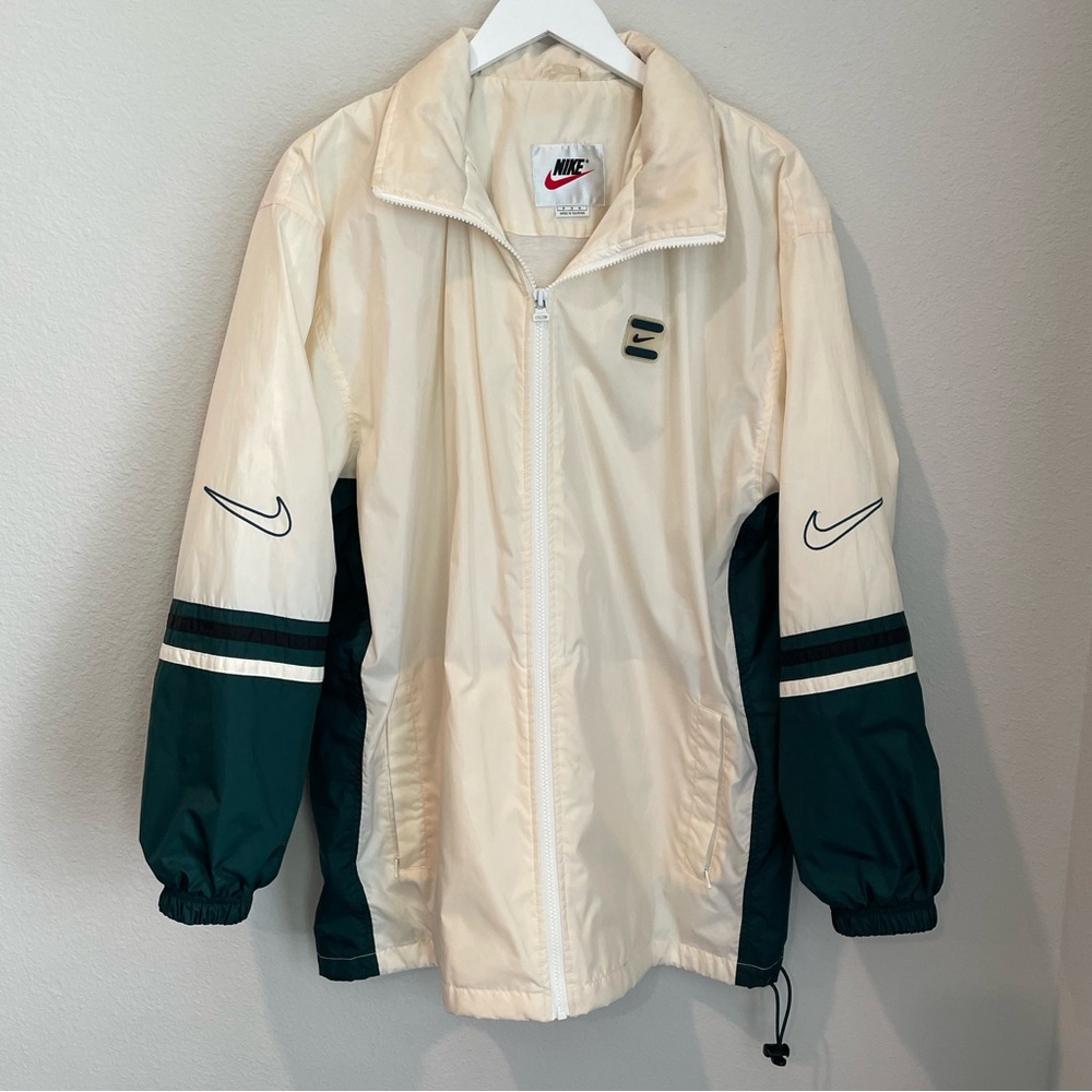 Vintage Nike windbreaker packable hooded zip up oversized rain jacket